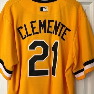 Roberto Clemente Pittsburgh Pirates Jersey